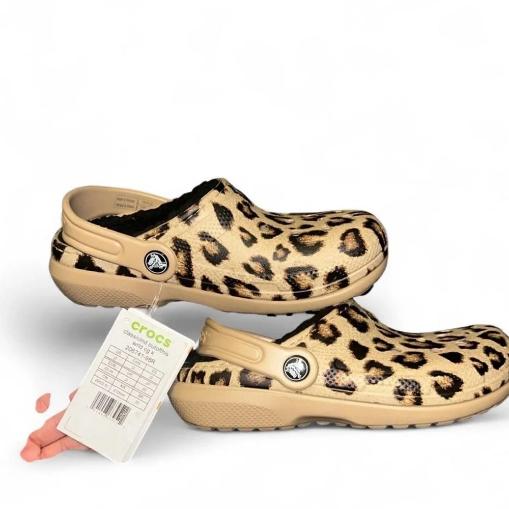 CROCS Classic Clog Leopard Print with Fur